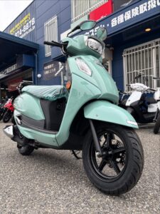 スズキのアドレス125でした！ニューカラーですね